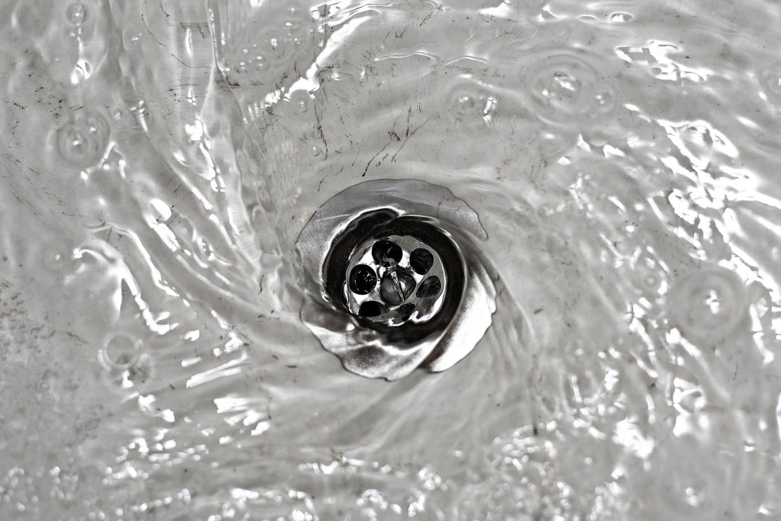 Free flowing sink